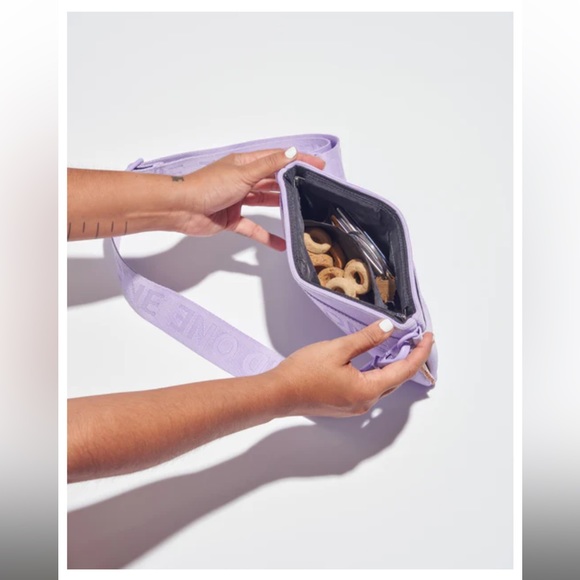 Wild One Dog Treat Pouch Lilac - Picture 5 of 10